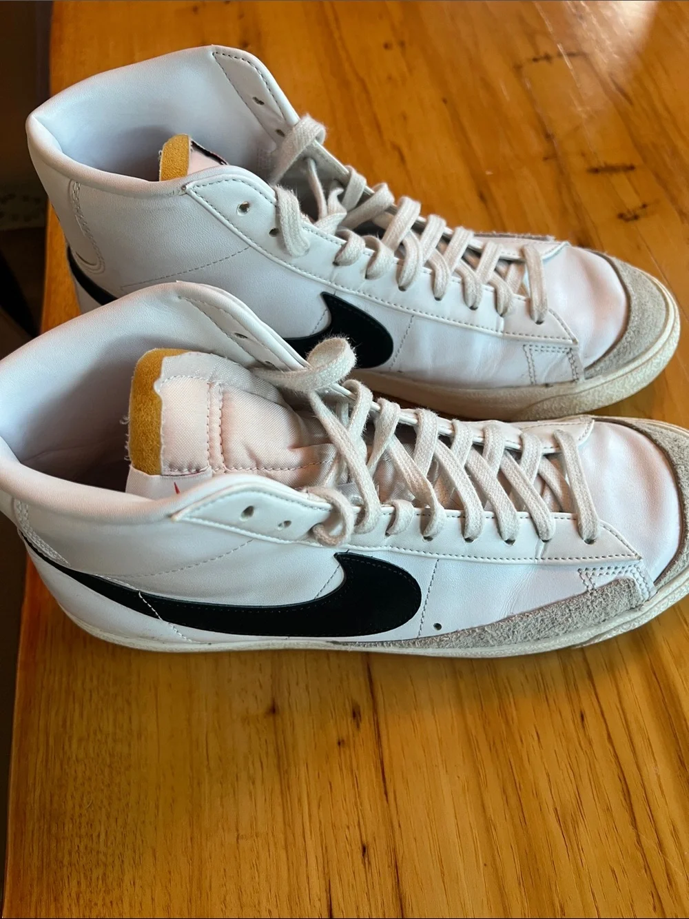 Nike White and Black High-Top Sneakers with Suede Toe Nike Blazer mid 77 vintage